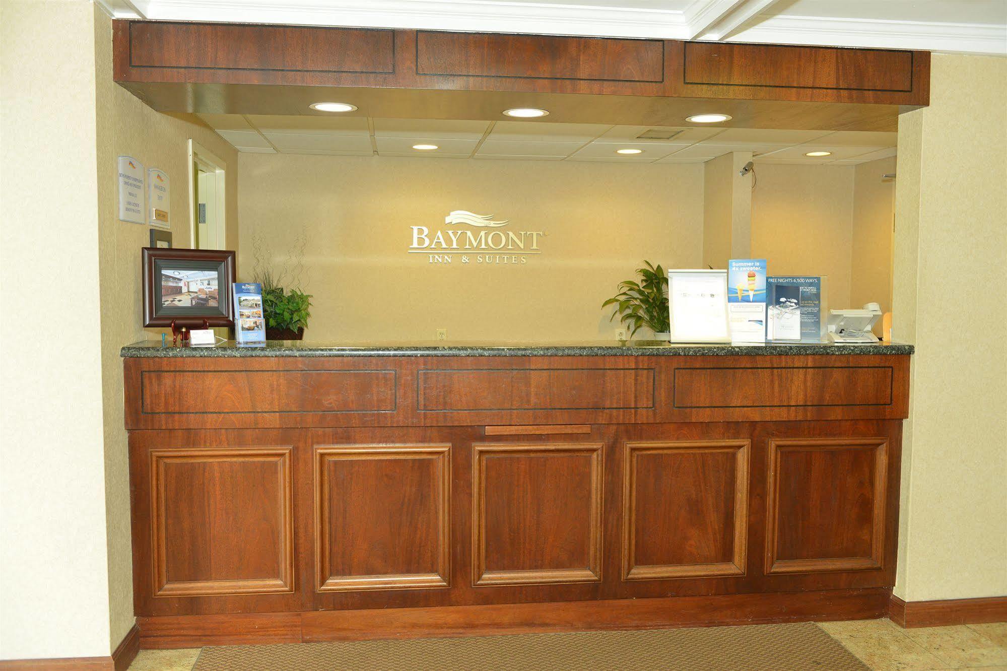 Baymont By Wyndham Branford/New Haven Hotel Kültér fotó